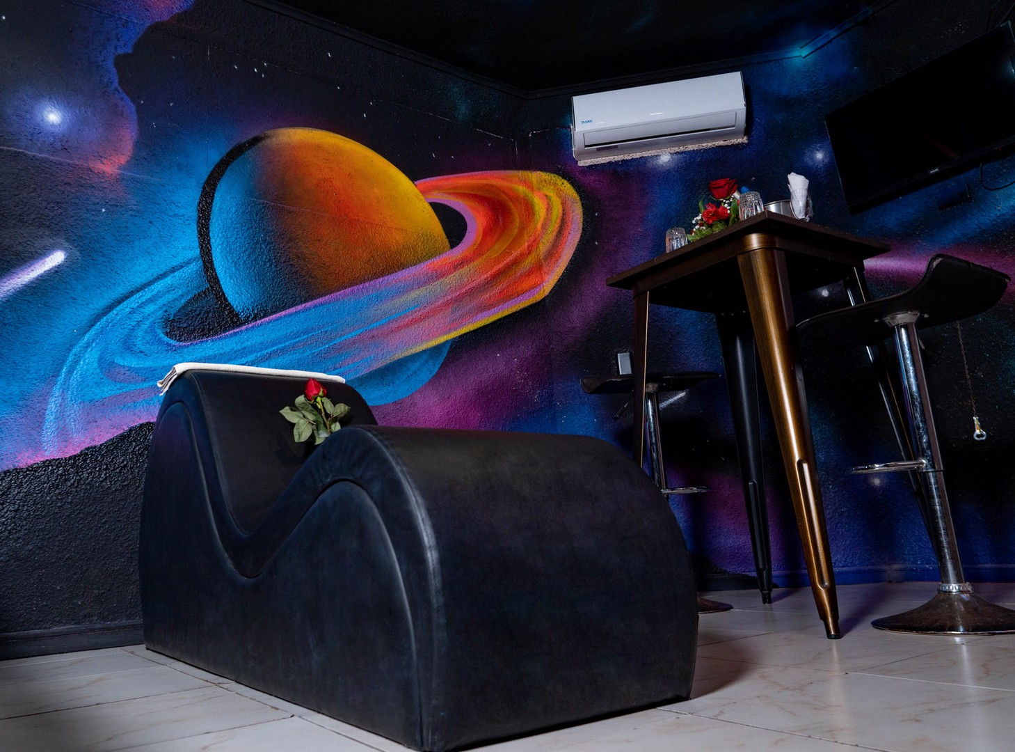 Habitación VIP Jacuzzi con Sillón Tántrico — Motel Venecia